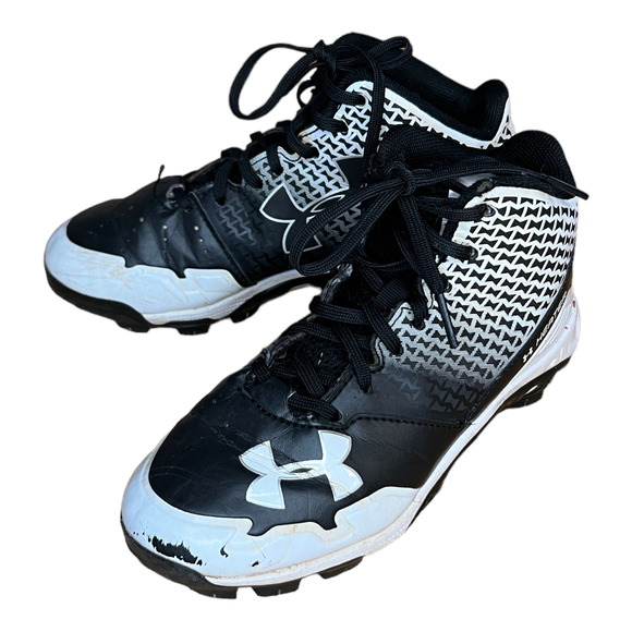 UNDER ARMOUR 1274407-011 Baseball Softball High Top Cleats Black White Size 1Y - Picture 1 of 6